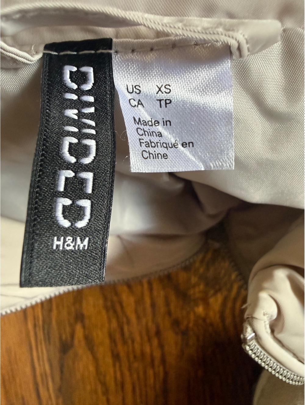 H&M Divided Women Puffer Jacket XS Cream High Neck Cropped Drawstring Coat - Picture 7 of 9